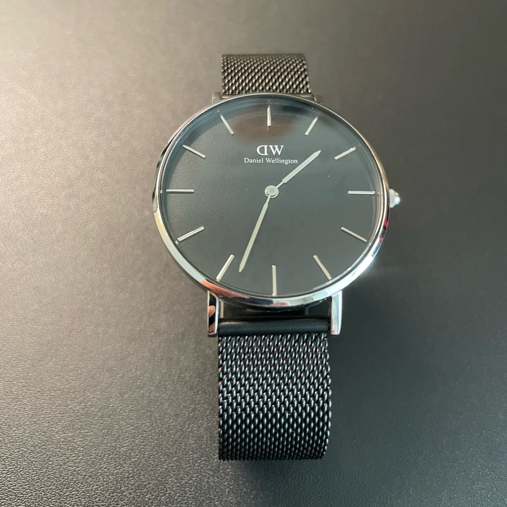 Daniel Wellington Petite Ashfield Silver Black and Silver Mesh Watch (36 mm)